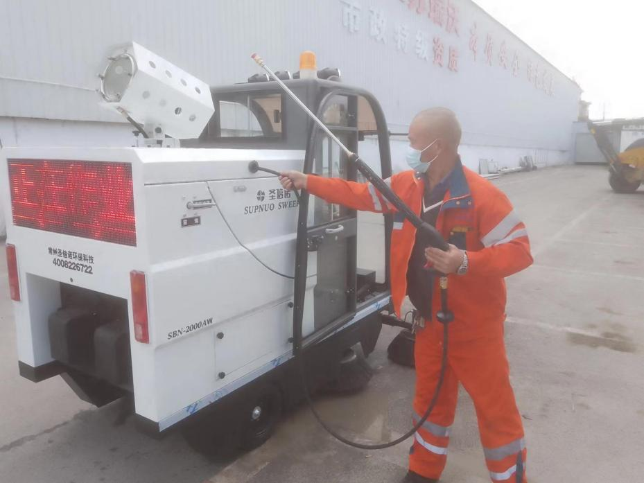 东阳龙马快速清扫车